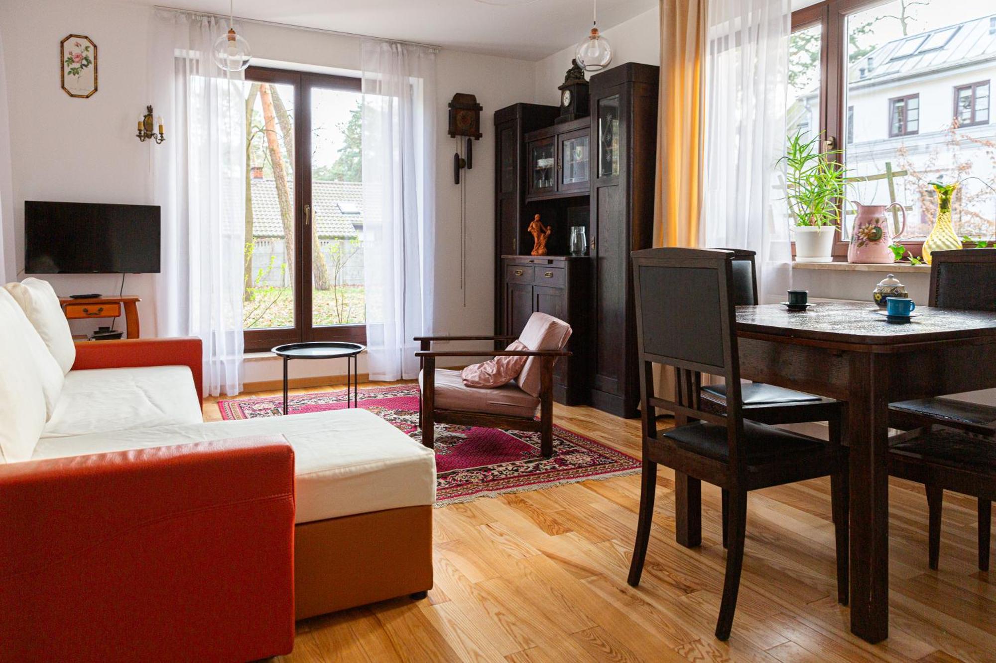 Pink Rose Suite Józefów Buitenkant foto